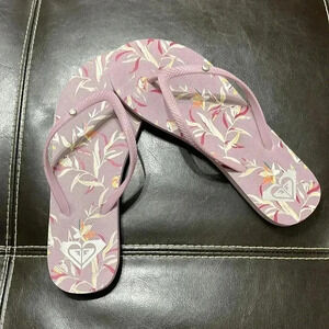💛 Roxy’s flip flops